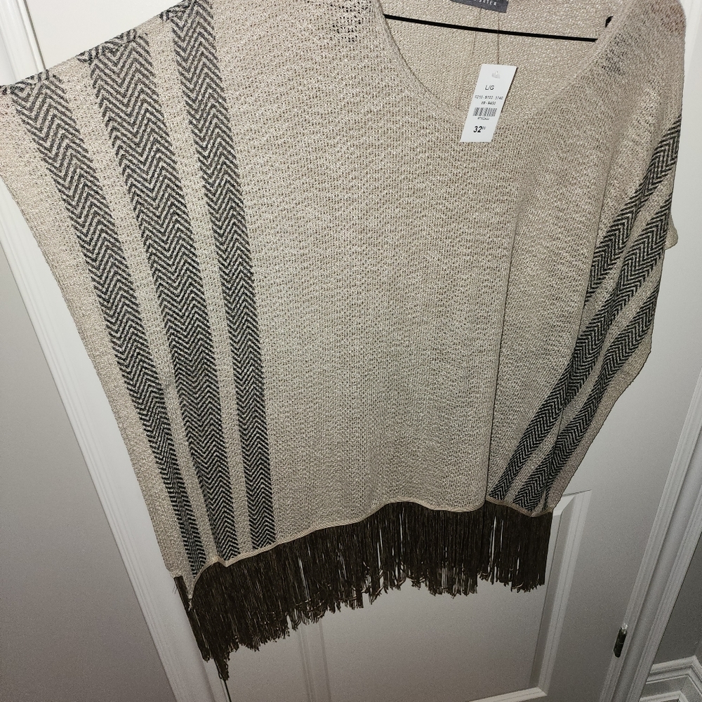 Poncho - Picture 3 of 3